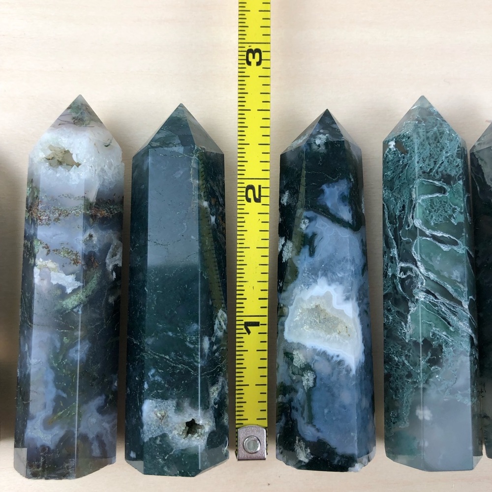 Green Moss Agate stone crystal healing tower pyramid point obelisk wand rock - Picture 14 of 15